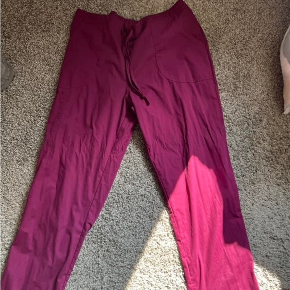 Burgundy Scrubstar Scrub Bottoms, Size Medium, Not to lose and not to tight
